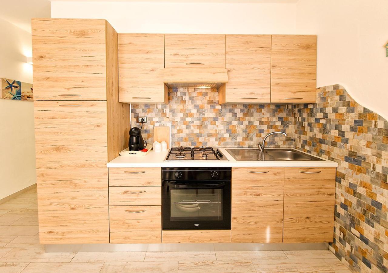 Residenza Quarto 02 - La Maddalena Apartment La Maddalena  Bagian luar foto