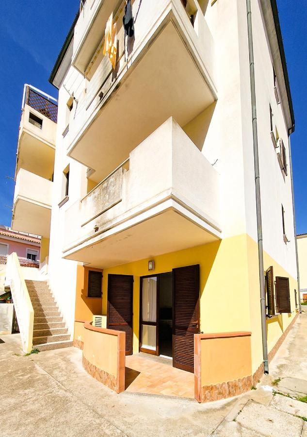 Residenza Quarto 02 - La Maddalena Apartment La Maddalena  Bagian luar foto